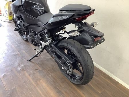 カワサキ Z400 Z400 ”Sugomi"を具現化させた力強い造形とパワーを秘めた中型ネイキッド!エンジン 8