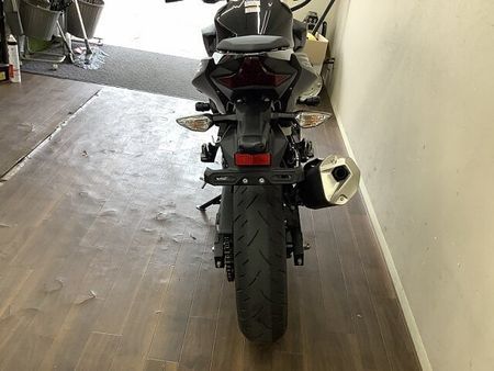 カワサキ Z400 Z400 ”Sugomi"を具現化させた力強い造形とパワーを秘めた中型ネイキッド!エンジン 9