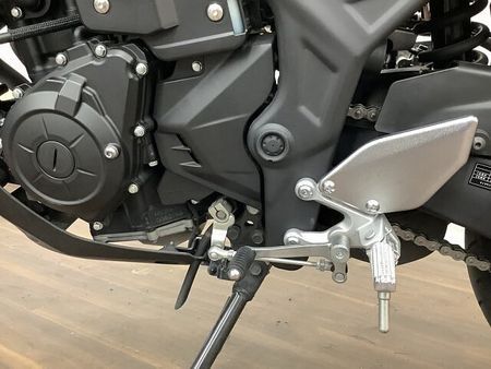 ヤマハ MT-03 (-2013) MT-03 近未来的なフォルムと絶妙なトルク感が楽しい中型ネイキッド!便利なリアボックス装 23