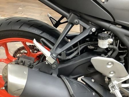 ヤマハ MT-03 (-2013) MT-03 近未来的なフォルムと絶妙なトルク感が楽しい中型ネイキッド!便利なリアボックス装 39