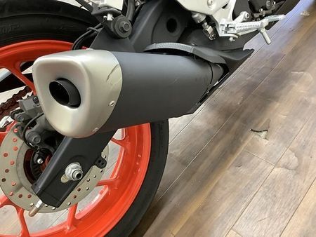 ヤマハ MT-03 (-2013) MT-03 近未来的なフォルムと絶妙なトルク感が楽しい中型ネイキッド!便利なリアボックス装 7
