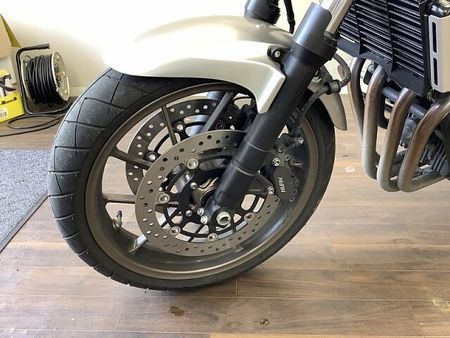 ホンダ CB400スーパーフォア CB400スーパーフォア ブラウンゴールドのリムとマットシルバーのコントラスト美しい202 18