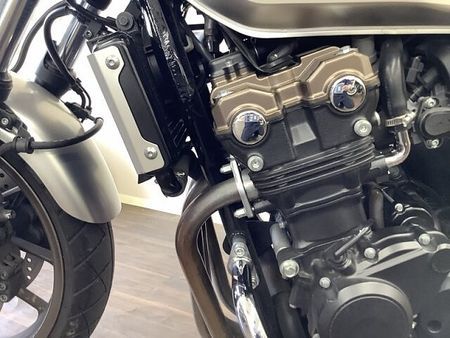 ホンダ CB400スーパーフォア CB400スーパーフォア ブラウンゴールドのリムとマットシルバーのコントラスト美しい202 23