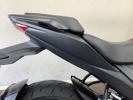 スズキ ジクサー SF250 【マル得】ジクサー250SF 軽量な車体とトルクフルなエンジンは日常使いに特におススメ!フ 20