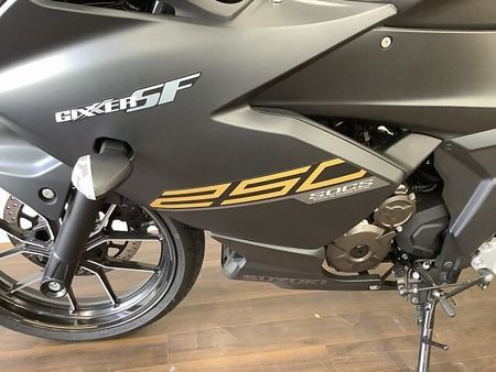 スズキ ジクサー SF250 【マル得】ジクサー250SF 軽量な車体とトルクフルなエンジンは日常使いに特におススメ!フ 27