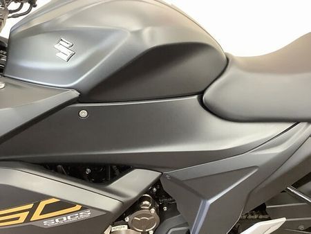 スズキ ジクサー SF250 【マル得】ジクサー250SF 軽量な車体とトルクフルなエンジンは日常使いに特におススメ!フ 29