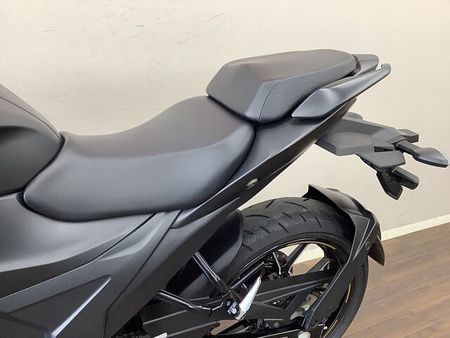 スズキ ジクサー SF250 【マル得】ジクサー250SF 軽量な車体とトルクフルなエンジンは日常使いに特におススメ!フ 32