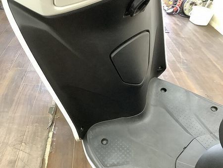 ホンダ リード125 リード125 流麗なボディと広々メットインで実用性が高い1台!走行時に有ってうれしい大型ス 18