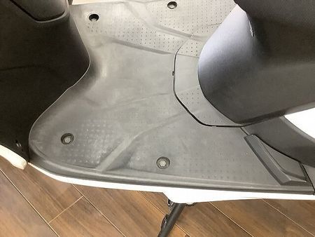 ホンダ リード125 リード125 流麗なボディと広々メットインで実用性が高い1台!走行時に有ってうれしい大型ス 19