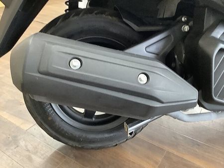 ホンダ リード125 リード125 流麗なボディと広々メットインで実用性が高い1台!走行時に有ってうれしい大型ス 30
