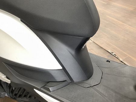 ホンダ リード125 リード125 流麗なボディと広々メットインで実用性が高い1台!走行時に有ってうれしい大型ス 36