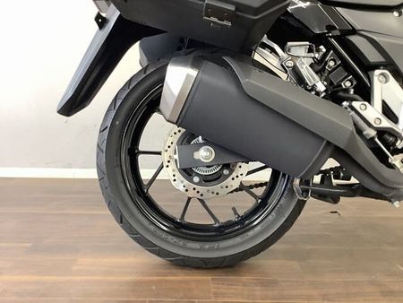 スズキ Vストローム250 V-ストローム250ABS ゆとりのあるライディングポジションと安定感ある走りが人気の秘訣 20