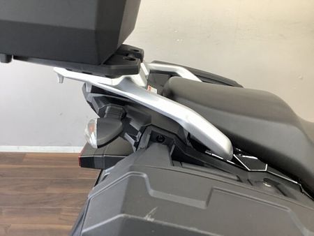スズキ Vストローム250 V-ストローム250ABS ゆとりのあるライディングポジションと安定感ある走りが人気の秘訣 23