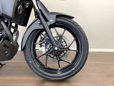スズキ Vストローム250 V-ストローム250ABS ゆとりのあるライディングポジションと安定感ある走りが人気の秘訣 3