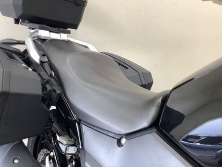 スズキ Vストローム250 V-ストローム250ABS ゆとりのあるライディングポジションと安定感ある走りが人気の秘訣 36