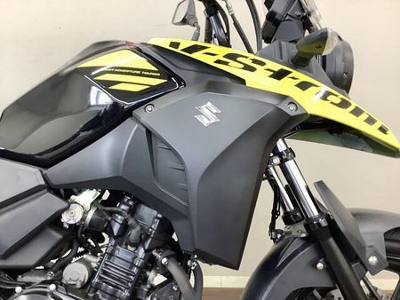スズキ Vストローム250 V-ストローム250ABS ゆとりのあるライディングポジションと安定感ある走りが人気の秘訣 7