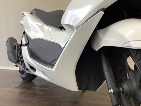 ホンダ PCX125 PCX125 機能面も充実させ進化を続けるコミューターの代表格!通勤・通学はお任せあれ! 21