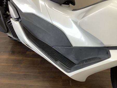ホンダ PCX125 PCX125 機能面も充実させ進化を続けるコミューターの代表格!通勤・通学はお任せあれ! 22