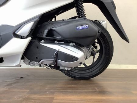 ホンダ PCX125 PCX125 機能面も充実させ進化を続けるコミューターの代表格!通勤・通学はお任せあれ! 37