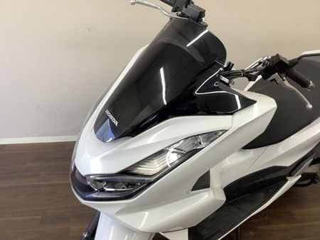 ホンダ PCX125 PCX125 機能面も充実させ進化を続けるコミューターの代表格!通勤・通学はお任せあれ! 39
