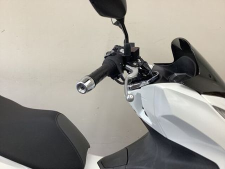 ホンダ PCX125 PCX125 機能面も充実させ進化を続けるコミューターの代表格!通勤・通学はお任せあれ! 5