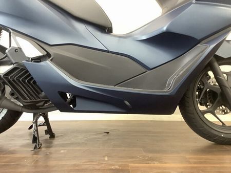 ホンダ PCX125 【マル得】PCX125 フロントABS・トラクションコントロールなど機能面も充実させたJK 20