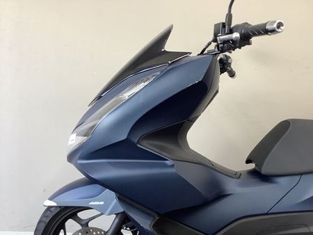 ホンダ PCX125 【マル得】PCX125 フロントABS・トラクションコントロールなど機能面も充実させたJK 37