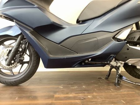 ホンダ PCX125 【マル得】PCX125 フロントABS・トラクションコントロールなど機能面も充実させたJK 39