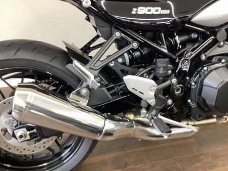 カワサキ Z900RS Z900RS ブラックアウトされた車体にモノストライプがアクセントな2024年モデル!ワン 18