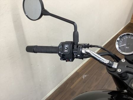 カワサキ Z900RS Z900RS ブラックアウトされた車体にモノストライプがアクセントな2024年モデル!ワン 28