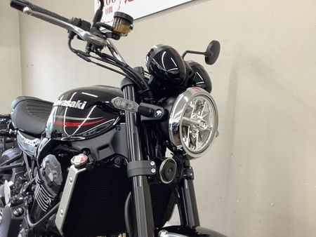 カワサキ Z900RS Z900RS ブラックアウトされた車体にモノストライプがアクセントな2024年モデル!ワン 30