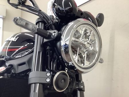 カワサキ Z900RS Z900RS ブラックアウトされた車体にモノストライプがアクセントな2024年モデル!ワン 31