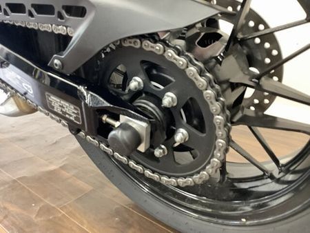 カワサキ Z900RS Z900RS ブラックアウトされた車体にモノストライプがアクセントな2024年モデル!ワン 39