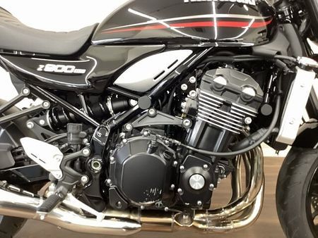 カワサキ Z900RS Z900RS ブラックアウトされた車体にモノストライプがアクセントな2024年モデル!ワン 8