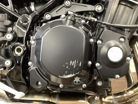 カワサキ Z900RS Z900RS ブラックアウトされた車体にモノストライプがアクセントな2024年モデル!ワン 10