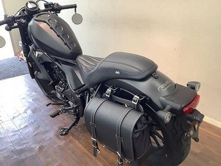 ホンダ レブル 250 レブル250 カスタムするバイクの楽しさを具現化させたスタイル!便利なサイドバッグ装備! 4