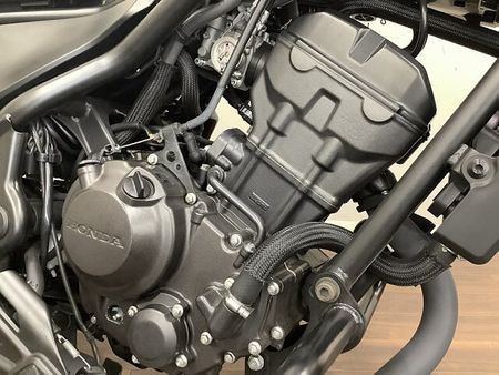 ホンダ レブル 250 レブル250 シンプルなデザインによく合うマットブラックが特徴の2023年モデル!モリワキ 23