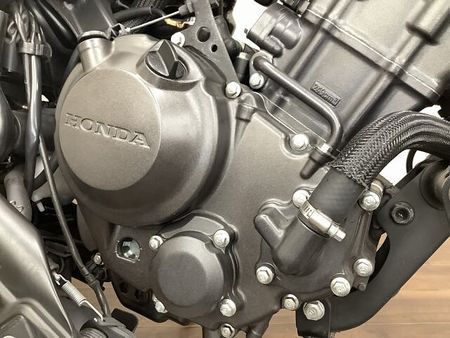 ホンダ レブル 250 レブル250 シンプルなデザインによく合うマットブラックが特徴の2023年モデル!モリワキ 25