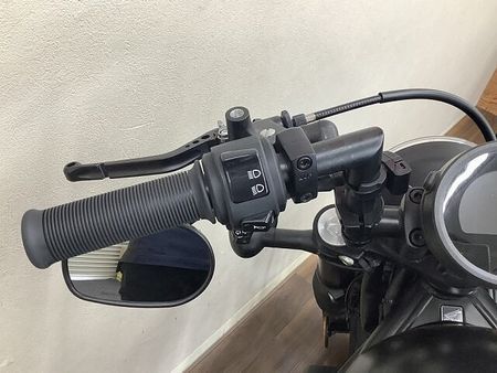 ホンダ レブル 250 レブル250 シンプルなデザインによく合うマットブラックが特徴の2023年モデル!モリワキ 40