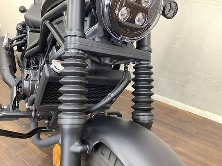 ホンダ レブル 250 レブル250 シンプルなデザインによく合うマットブラックが特徴の2023年モデル!モリワキ 5