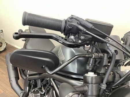 ホンダ レブル 250 レブル250 シンプルなデザインによく合うマットブラックが特徴の2023年モデル!モリワキ 10