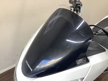 ホンダ PCX125 PCX LEDライト搭載のJF56型!安定感ある乗り味と燃費の良さに定評あるロングセラー! 19