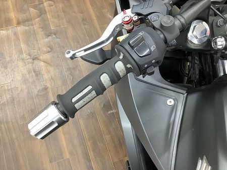 スズキ ジクサー SF250 ジクサー250SF 軽く扱いやすい車体と油冷エンジンがアイデンティティです!安心の政府認証 32
