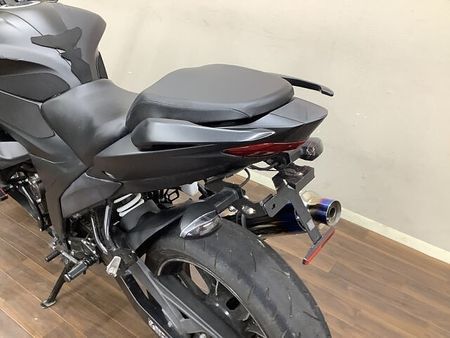 スズキ ジクサー SF250 ジクサー250SF 軽く扱いやすい車体と油冷エンジンがアイデンティティです!安心の政府認証 34