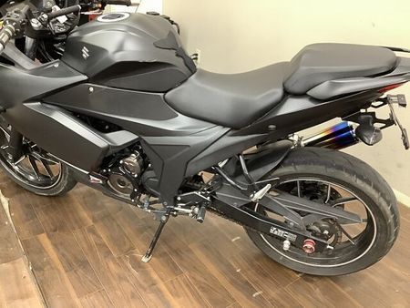スズキ ジクサー SF250 ジクサー250SF 軽く扱いやすい車体と油冷エンジンがアイデンティティです!安心の政府認証 7