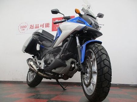 ホンダ NC750X タイプLD 【マル得】NC750X 2016年モデル 3点フルパニア 4