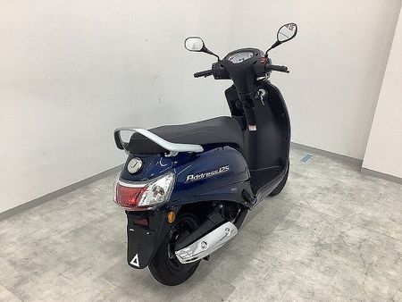 スズキ アドレス125 ADDRESS 125 フルノーマル・2023年モデル 街になじむ丸みを帯びたデザインにモ 4