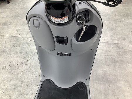 ヤマハ ビーノ(2サイクル) Vino フルノーマル・2023年モデル 都市街地での気軽な移動や買い物にぴったりのスクー 26