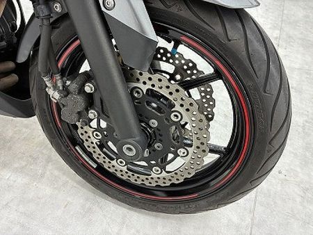 カワサキ ニンジャ 400R ニンジャ400R フルノーマル・2013年モデル スチールフレームの信頼性、パワフルな並列 20