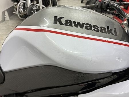 カワサキ ニンジャ 400R ニンジャ400R フルノーマル・2013年モデル スチールフレームの信頼性、パワフルな並列 26